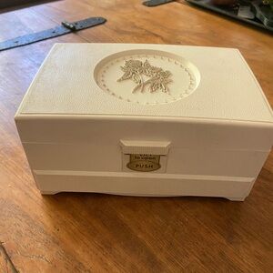 listing-status-banner